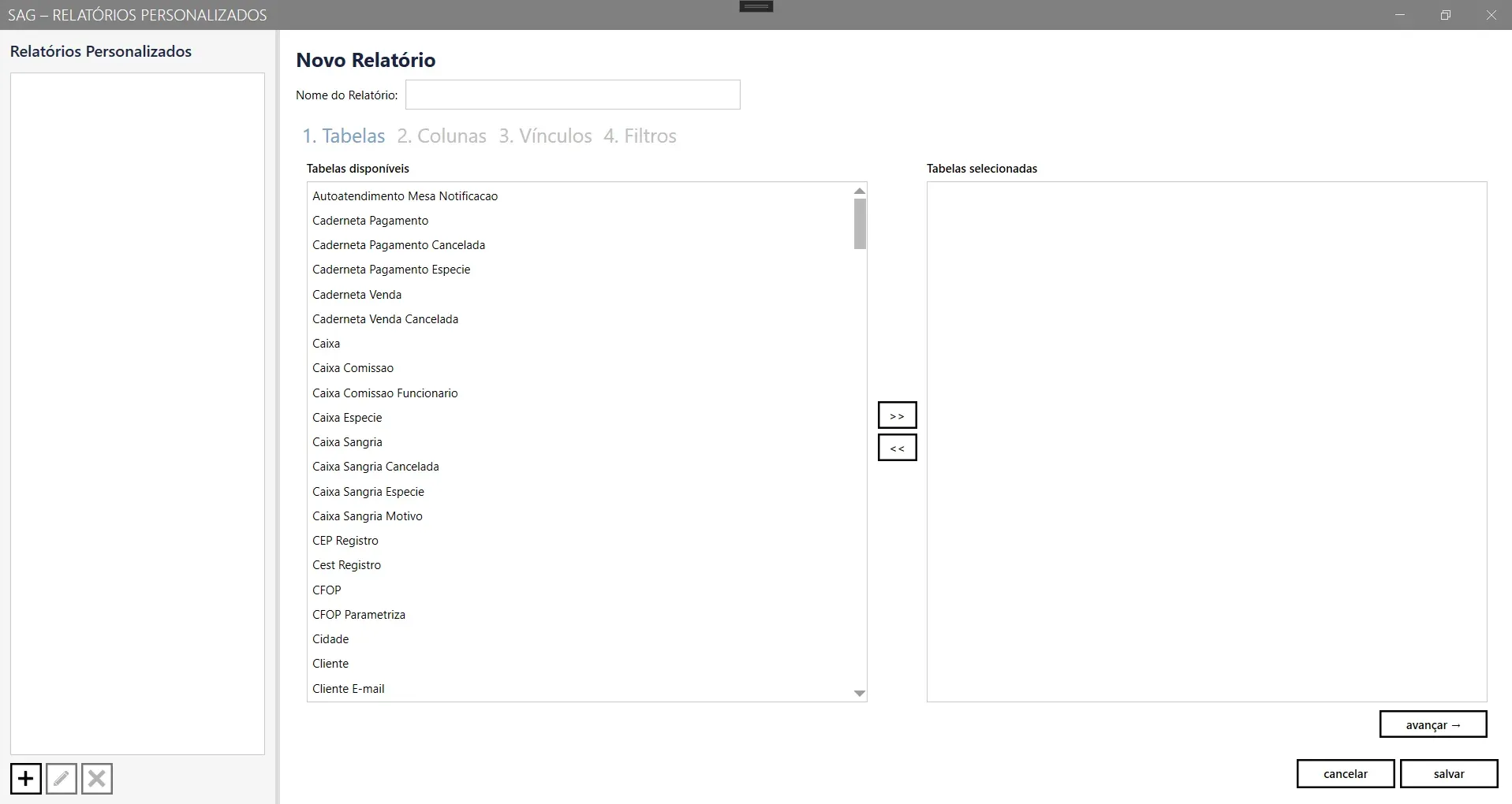 Tela Relatórios Personalizados, com a lista de relatórios à esquerda e o assistente à direita na etapa 1, mostrando as tabelas disponíveis e as selecionadas